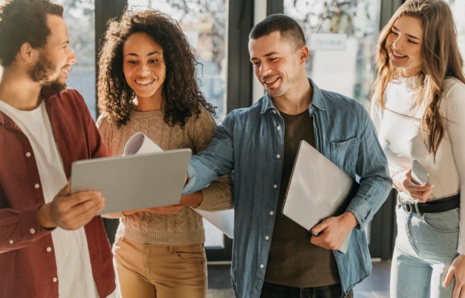 Environnement de formation moderne avec outils d'analyse financière